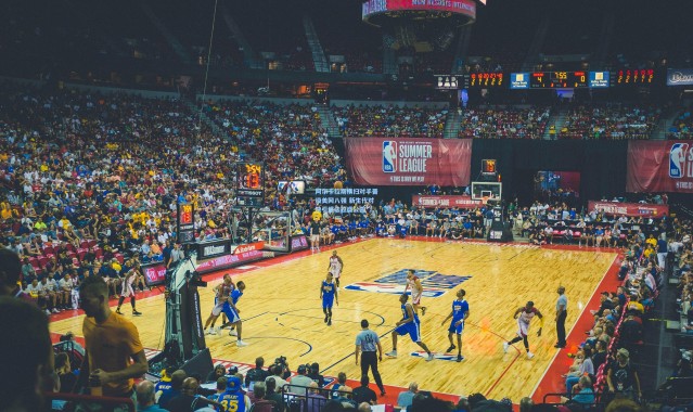 阿尔卡拉斯横扫对手晋级美网八强 新生代对决引爆法拉盛公园