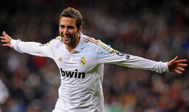 蓝衣军团锋线乏力，防线新星闪耀，意大利主场小胜爱沙尼亚迎开门红